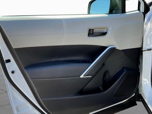 Used 2026 Toyota Corolla Cross L FWD image 22