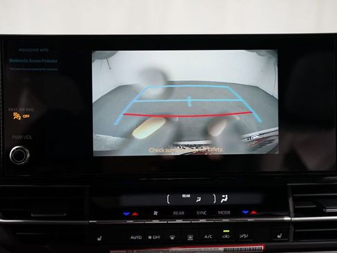 New 2026 Toyota Sienna XSE image 18