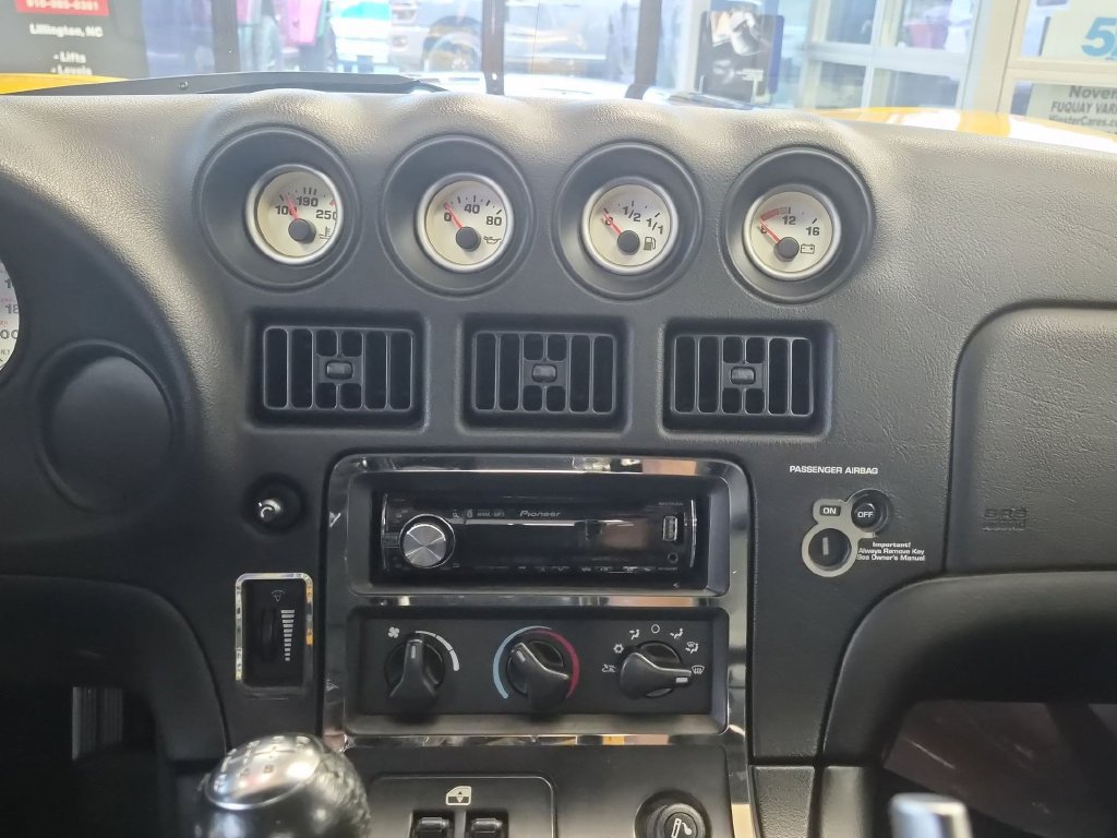 Used 2002 Dodge Viper RT/10 RWD image 18