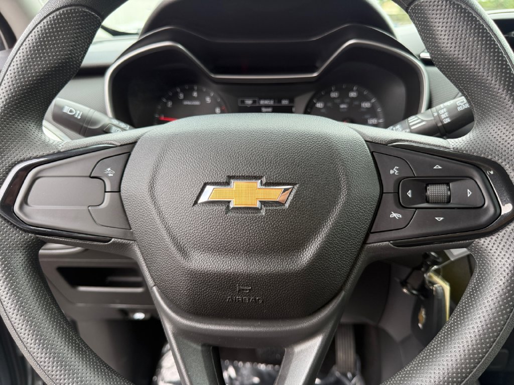 Used 2023 Chevrolet TrailBlazer LS FWD image 19