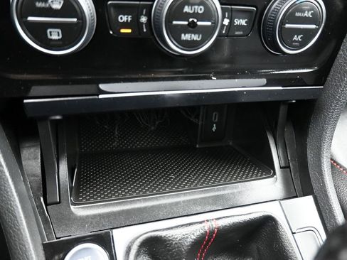 Used 2021 Volkswagen GTI Autobahn image 22