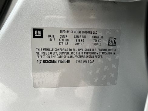 Used 2018 Chevrolet Cruze LS image 32