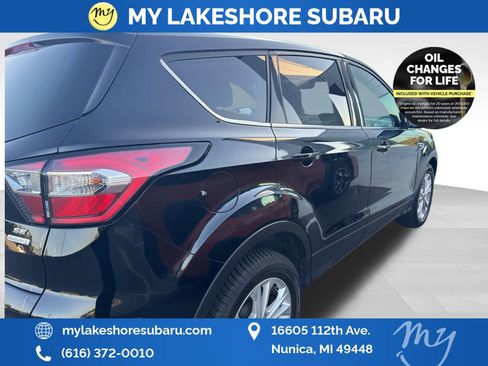 Used 2017 Ford Escape SE image 6