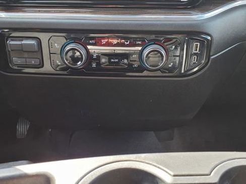 Used 2025 Chevrolet Silverado 1500 LT RWD image 22