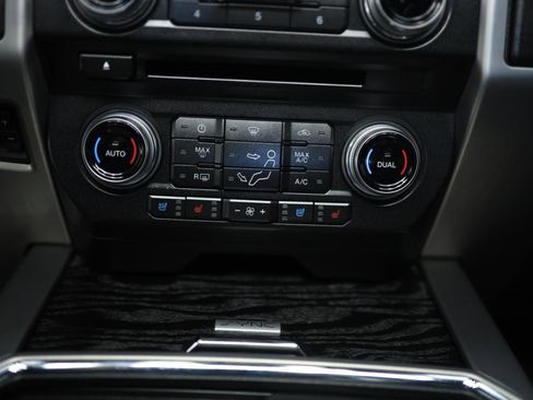 Used 2018 Ford F250 Platinum w/ Platinum Ultimate Package image 37