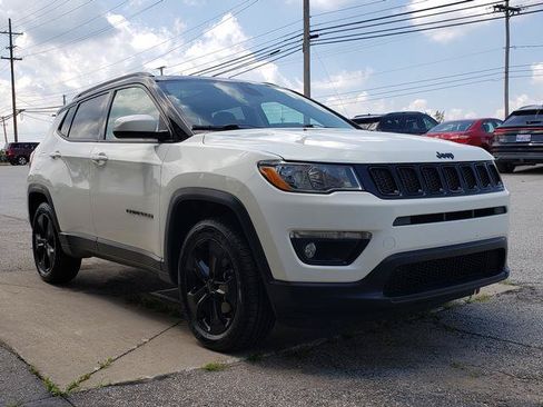 Used 2018 Jeep Compass Latitude AWD/4WD image 8