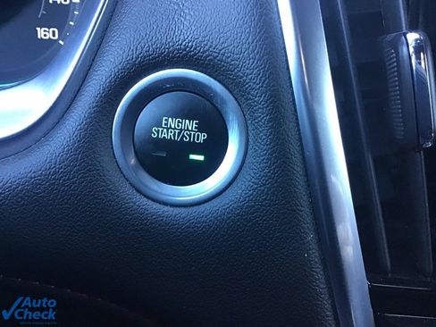 Used 2023 Chevrolet Traverse RS image 36