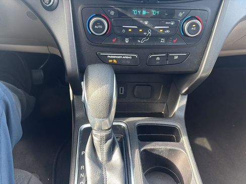 Used 2019 Ford Escape SE image 13