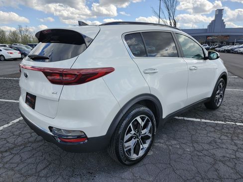 Used 2022 Kia Sportage EX image 18