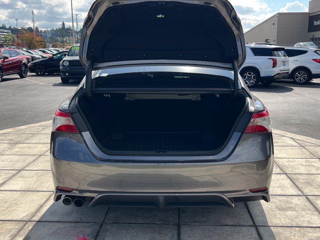 Used 2019 Toyota Camry SE w/ Audio Package FWD image 10