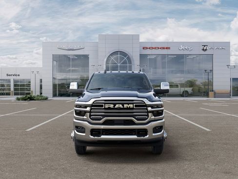 New 2026 RAM 3500 Laramie w/ Max Tow Package AWD/4WD image 6
