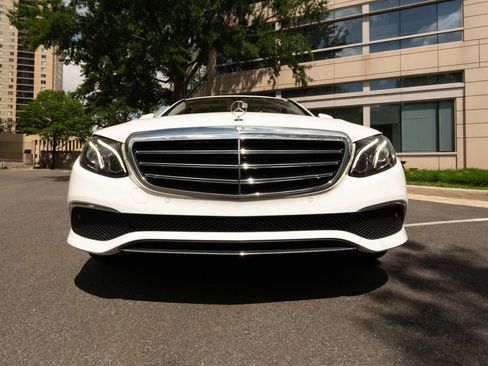 Used 2017 Mercedes-Benz E 300 image 10