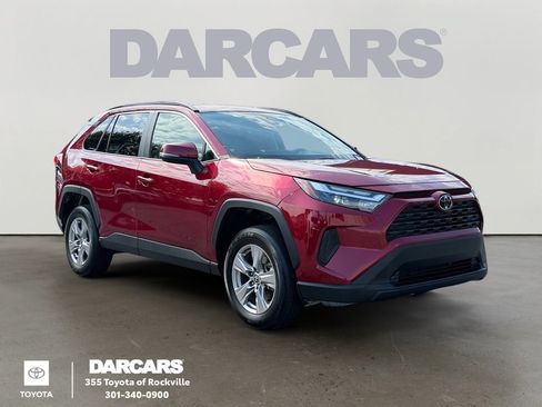Used 2025 Toyota RAV4 XLE FWD image 1