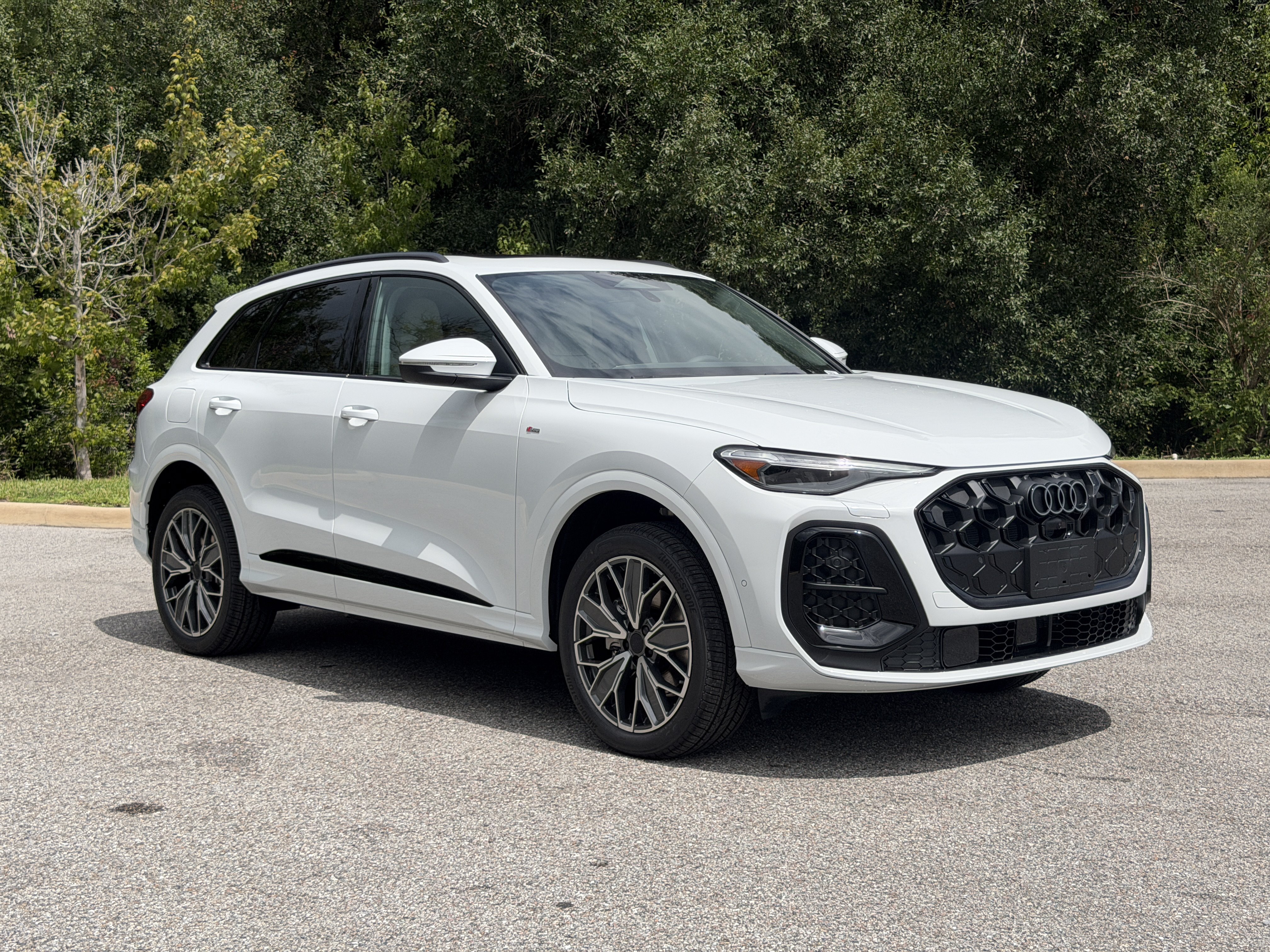New 2026 Audi Q5 Premium Plus AWD/4WD image 1
