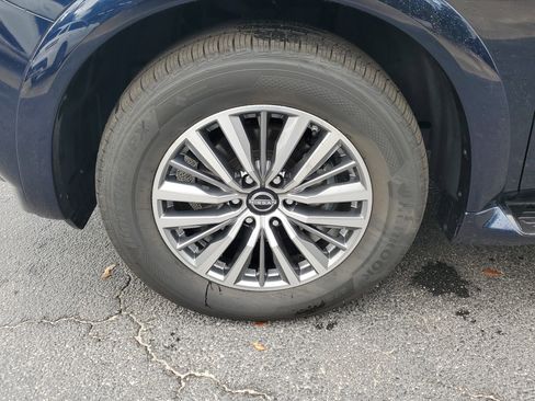 Certified 2021 Nissan Armada SL w/ Captain's Chairs Package image 4