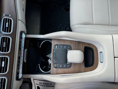 Used 2024 Mercedes-Benz GLE 450 4MATIC image 13