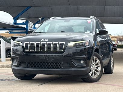 Used 2019 Jeep Cherokee Latitude w/ Popular Appearance Group