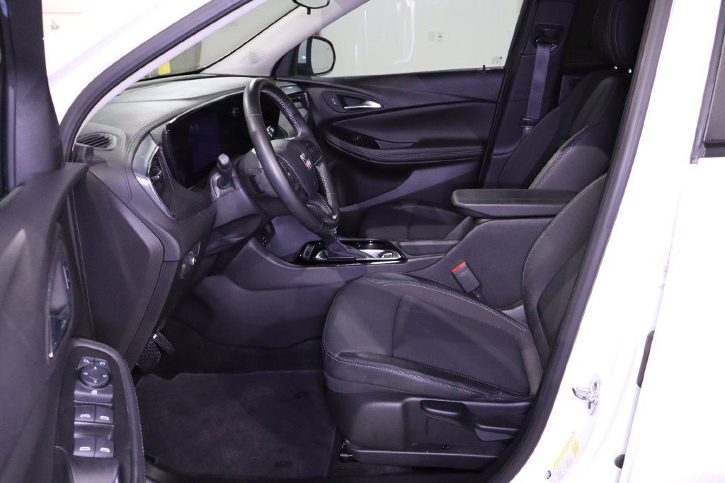 Used 2025 Buick Encore GX Preferred FWD image 27