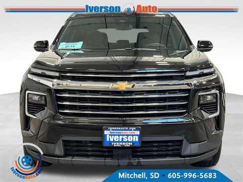 Used 2026 Chevrolet Traverse LT AWD/4WD image 3