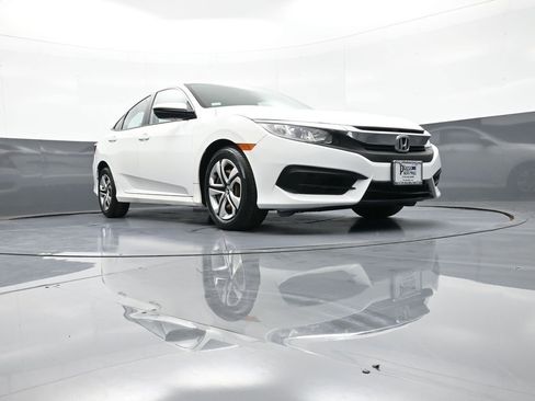 Certified 2018 Honda Civic LX image 27