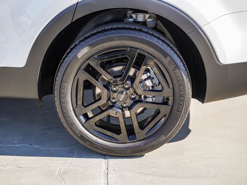 Used 2024 Kia Telluride EX X-Line image 9