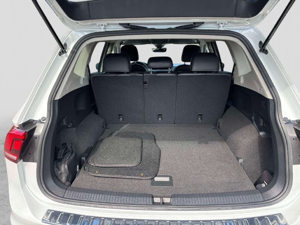 Certified 2023 Volkswagen Tiguan SE AWD/4WD image 14