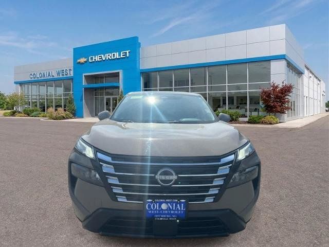 Used 2025 Nissan Rogue SV AWD/4WD image 16