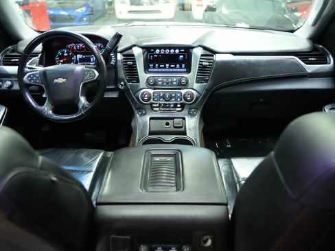 Used 2016 Chevrolet Suburban LT image 30
