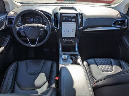 Used 2024 Ford Edge Titanium image 29