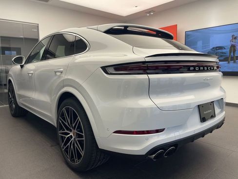 New 2026 Porsche Cayenne Coupe AWD/4WD image 3