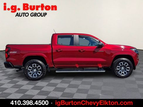 Used 2025 Chevrolet Colorado Z71 AWD/4WD image 7