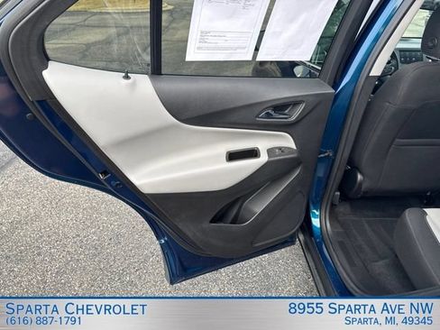 Used 2020 Chevrolet Equinox LT w/ Driver Convenience Package AWD/4WD image 33