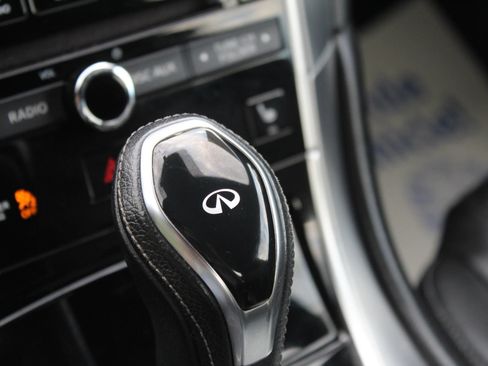 Used 2019 INFINITI Q60 3.0t Luxe w/ Essential Package AWD/4WD image 34