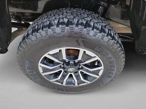 Used 2022 Toyota Tacoma TRD Sport w/ TRD Premium Sport Package RWD image 11