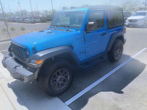 Used 2024 Jeep Wrangler Sport S image 3
