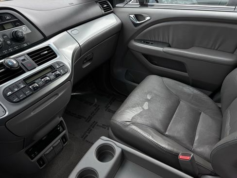 Used 2010 Honda Odyssey EX-L image 18