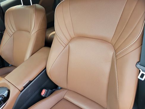 Used 2025 Toyota Crown Signia Limited image 8