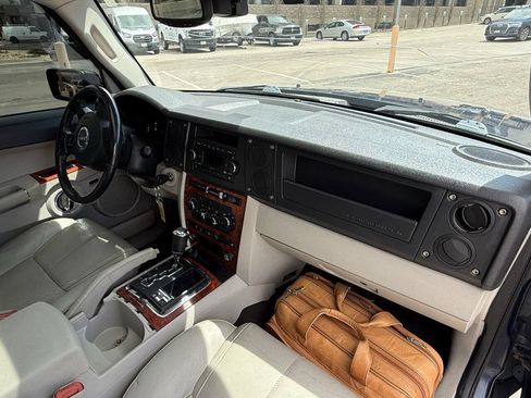 Used 2006 Jeep Commander Limited w/ Trailer Tow Group IV AWD/4WD image 26