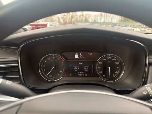 Used 2025 Cadillac XT5 Premium Luxury image 20