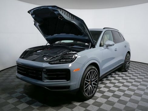 Certified 2026 Porsche Cayenne image 32