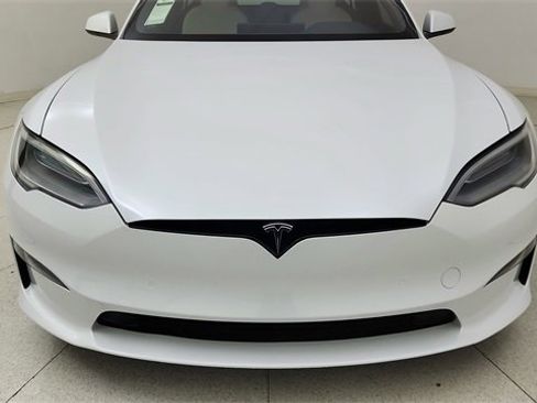 Used 2021 Tesla Model S Plaid image 8