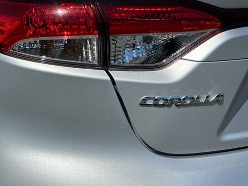 Used 2023 Toyota Corolla LE image 28