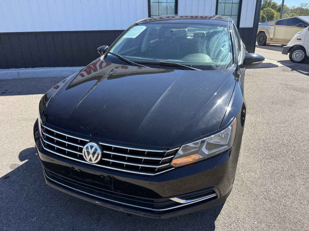 Used 2016 Volkswagen Passat 1.8T SE FWD image 2