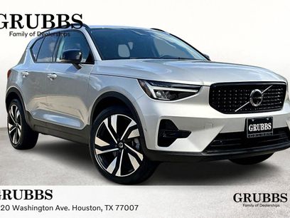 Certified 2025 Volvo XC40 B5 Plus