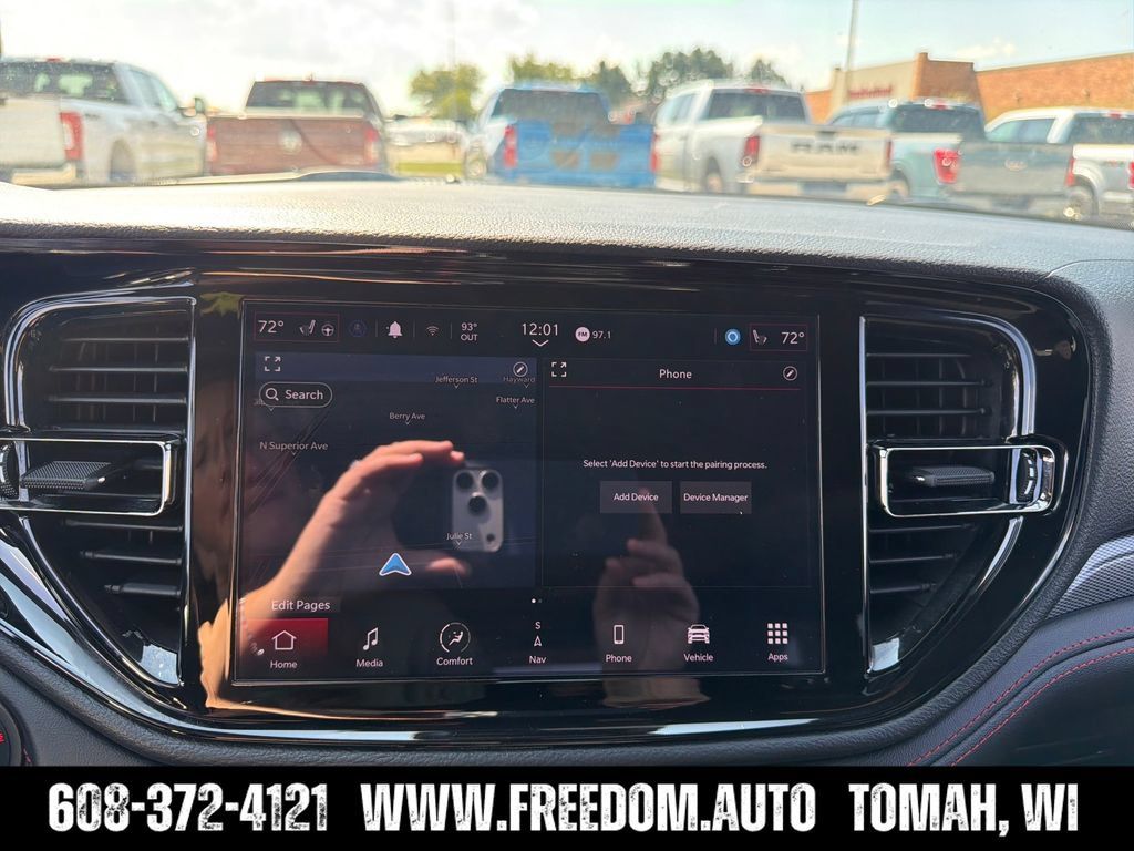 Used 2025 Dodge Durango GT AWD/4WD image 18