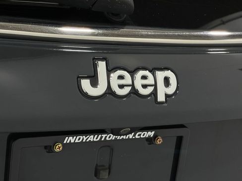Used 2018 Jeep Compass Limited image 36
