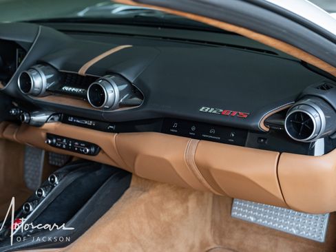 Used 2022 Ferrari 812 GTS image 22