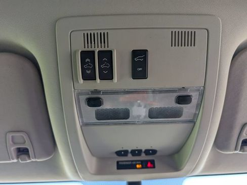 Used 2012 Chevrolet Tahoe LTZ AWD/4WD image 29