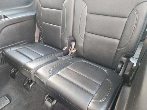 Used 2022 GMC Acadia SLT w/ Elevation Edition FWD image 29