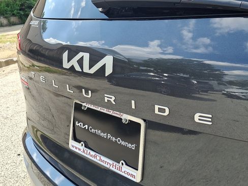 Used 2023 Kia Telluride S AWD/4WD image 19